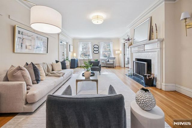 258 Ridgewood Avenue, Glen Ridge, NJ 07028