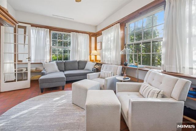 258 Ridgewood Avenue, Glen Ridge, NJ 07028