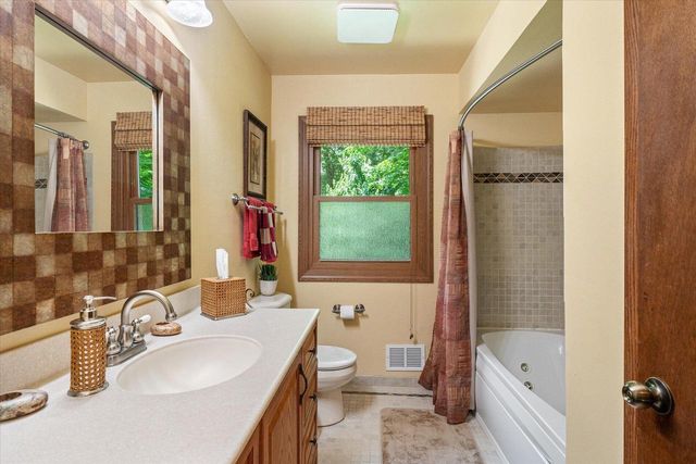 W254N9301 Bittersweet DRIVE, Lisbon, WI 53089