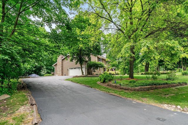 W254N9301 Bittersweet DRIVE, Lisbon, WI 53089