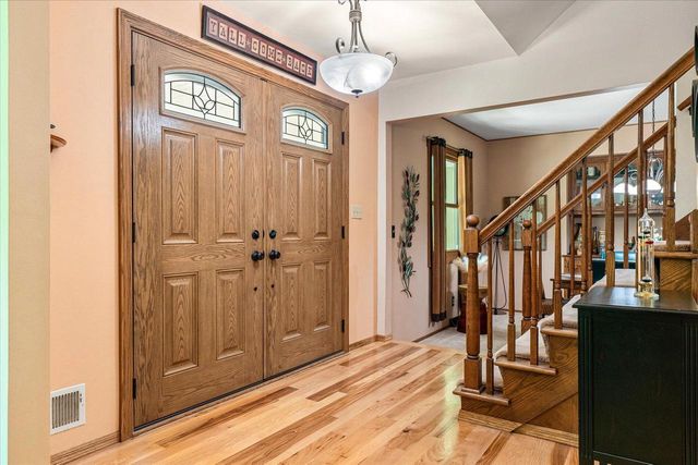 W254N9301 Bittersweet DRIVE, Lisbon, WI 53089