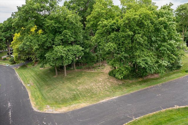 W254N9301 Bittersweet DRIVE, Lisbon, WI 53089