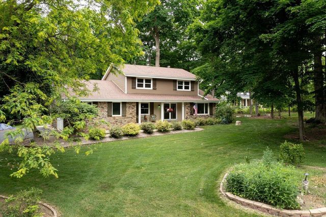W254N9301 Bittersweet DRIVE, Lisbon, WI 53089