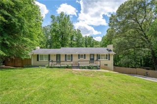 228 Barlow Circle, Winston-salem, NC 27105