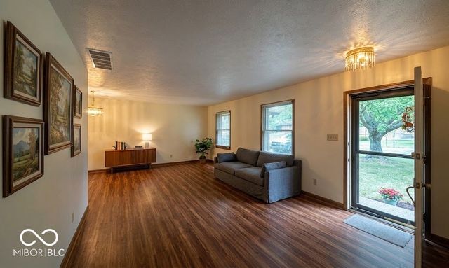 1118 Willow Springs Boulevard, Brownsburg, IN 46112