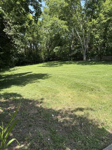 131 Robinhood Cir, Hendersonville, TN 37075