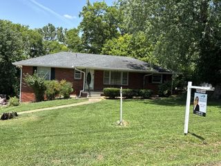 131 Robinhood Cir, Hendersonville, TN 37075