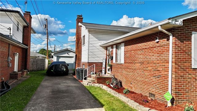2510 Myers Avenue, Dunbar, WV 25064