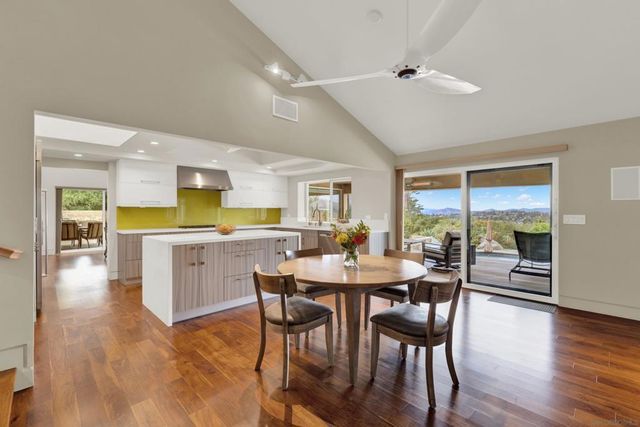 16117 Martincoit Rd, Poway, CA 92064