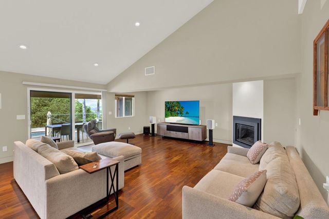 16117 Martincoit Rd, Poway, CA 92064