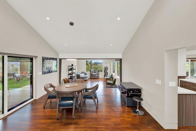 16117 Martincoit Rd, Poway, CA 92064