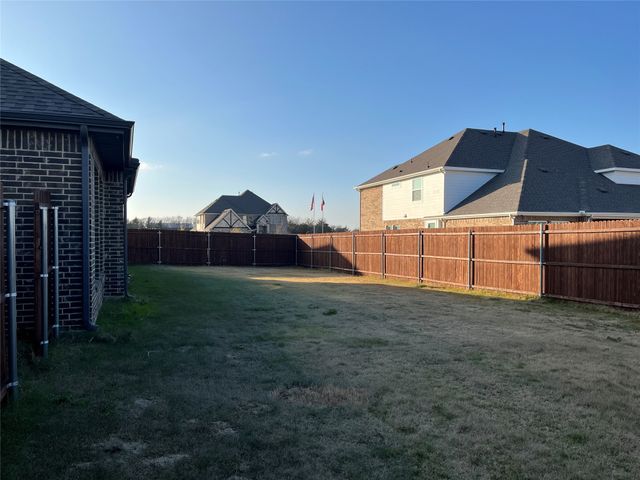 2409 Park Oaks Drive, Midlothian, TX 76065