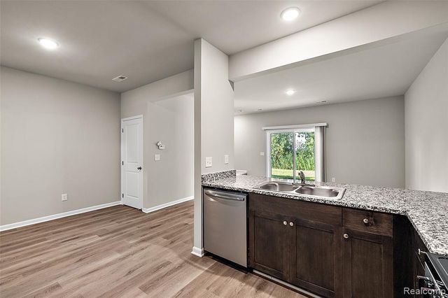 51398 Tides Drive Unit 7G, New Baltimore, MI 48051