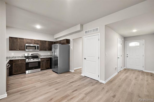 51398 Tides Drive Unit 7G, New Baltimore, MI 48051