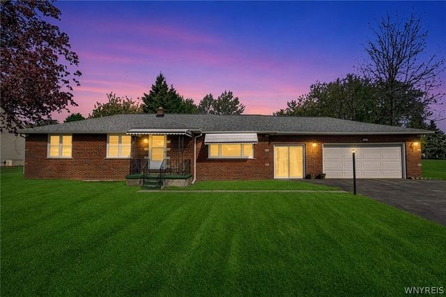 8130 Packard Road, Niagara, NY 14304