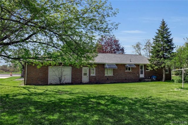 8130 Packard Road, Niagara, NY 14304