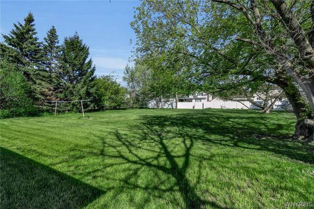 8130 Packard Road, Niagara, NY 14304