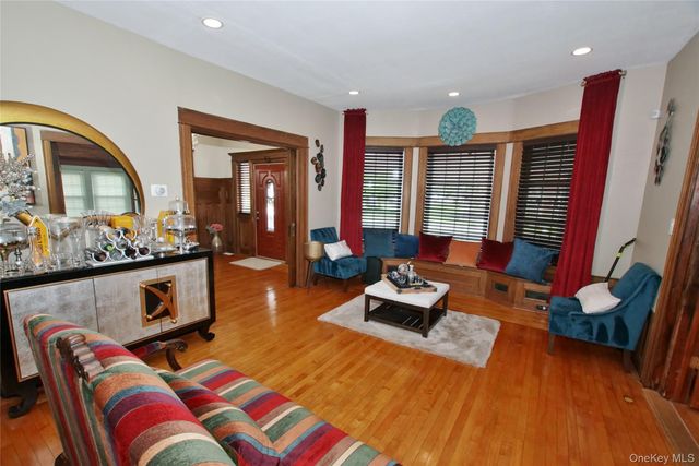 278 S Long Beach Avenue, Freeport, NY 11520
