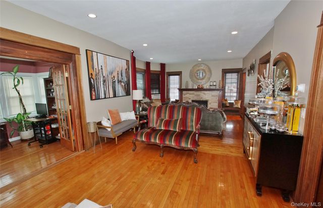 278 S Long Beach Avenue, Freeport, NY 11520