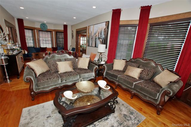 278 S Long Beach Avenue, Freeport, NY 11520