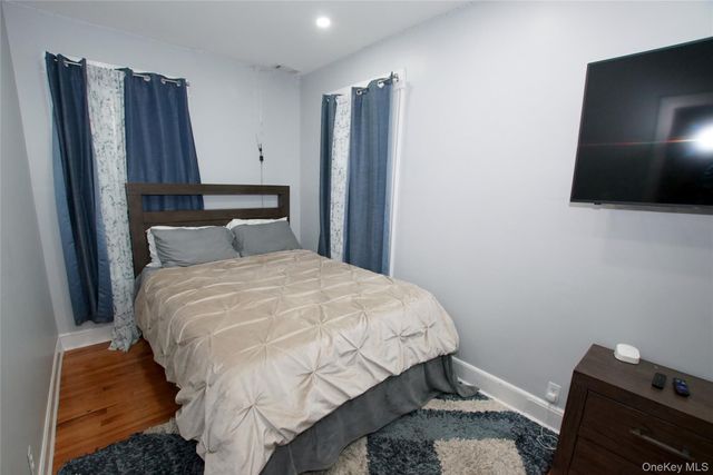 278 S Long Beach Avenue, Freeport, NY 11520