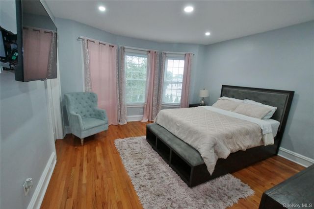 278 S Long Beach Avenue, Freeport, NY 11520