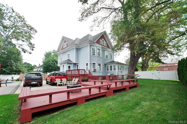 278 S Long Beach Avenue, Freeport, NY 11520