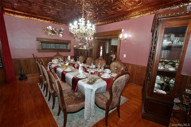 278 S Long Beach Avenue, Freeport, NY 11520