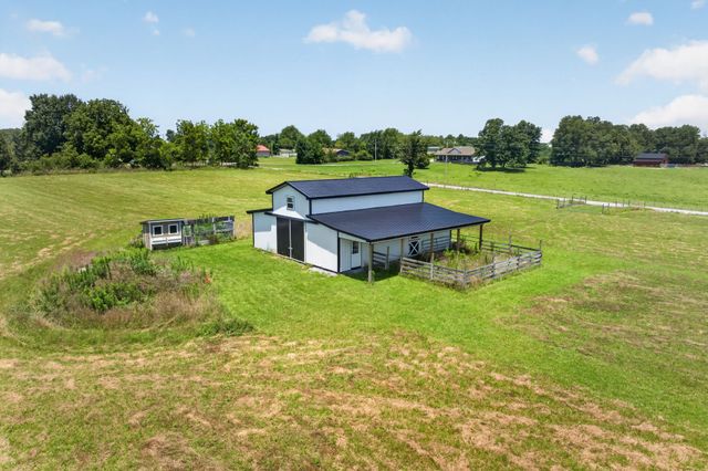 4160 Standing Rock Rd, Jamestown, TN 38556
