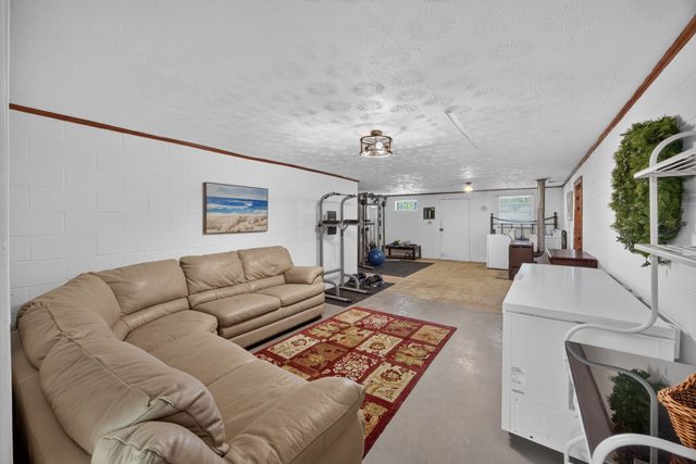 4160 Standing Rock Rd, Jamestown, TN 38556