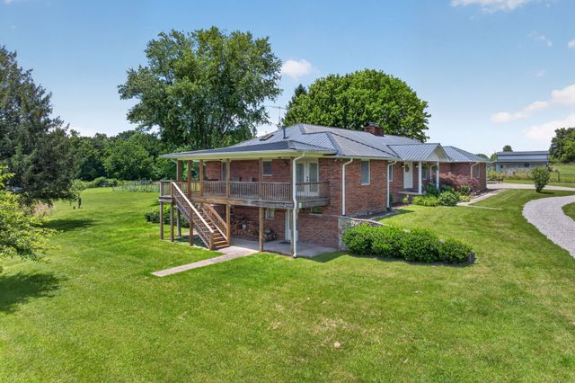 4160 Standing Rock Rd, Jamestown, TN 38556
