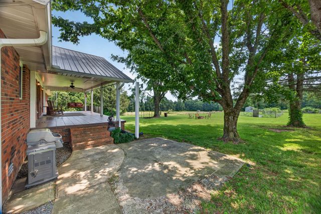 4160 Standing Rock Rd, Jamestown, TN 38556