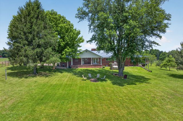 4160 Standing Rock Rd, Jamestown, TN 38556