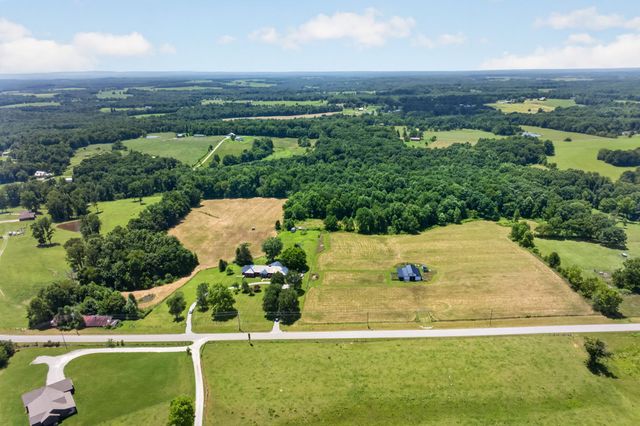 4160 Standing Rock Rd, Jamestown, TN 38556