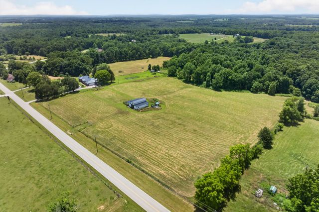 4160 Standing Rock Rd, Jamestown, TN 38556