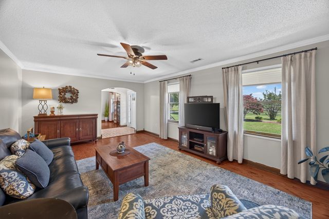 4160 Standing Rock Rd, Jamestown, TN 38556