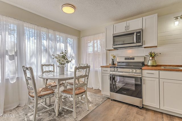398 Hales Chapel Road, Gray, TN 37615