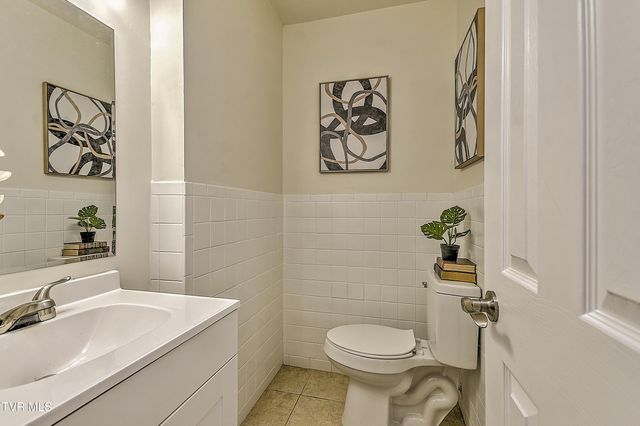 398 Hales Chapel Road, Gray, TN 37615