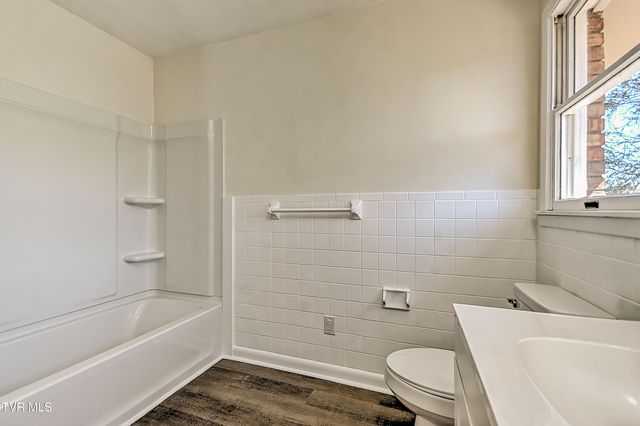 398 Hales Chapel Road, Gray, TN 37615