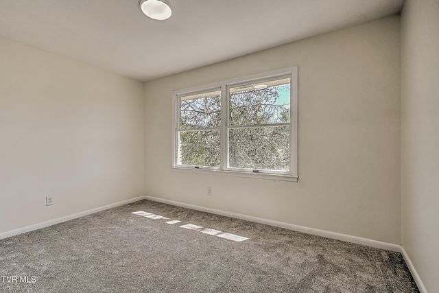 398 Hales Chapel Road, Gray, TN 37615
