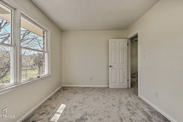 398 Hales Chapel Road, Gray, TN 37615