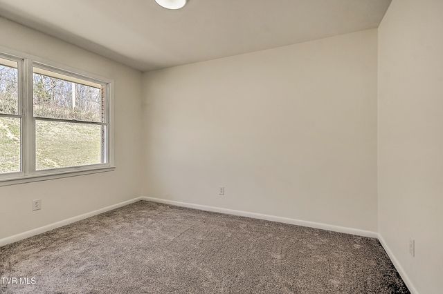 398 Hales Chapel Road, Gray, TN 37615