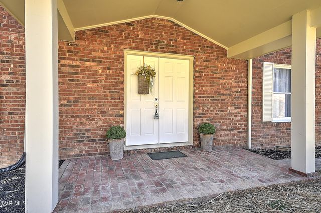 398 Hales Chapel Road, Gray, TN 37615