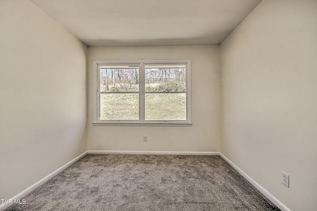 398 Hales Chapel Road, Gray, TN 37615