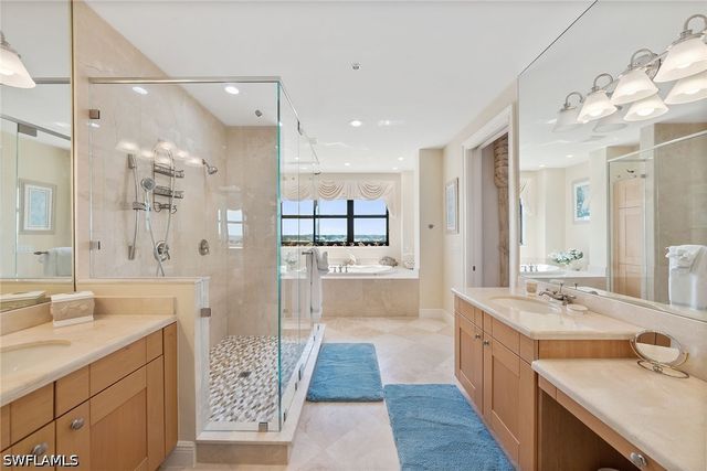 10620 Gulf Shore DR 602, Naples, FL 34108