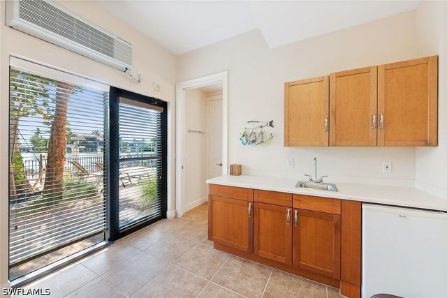 10620 Gulf Shore DR 602, Naples, FL 34108