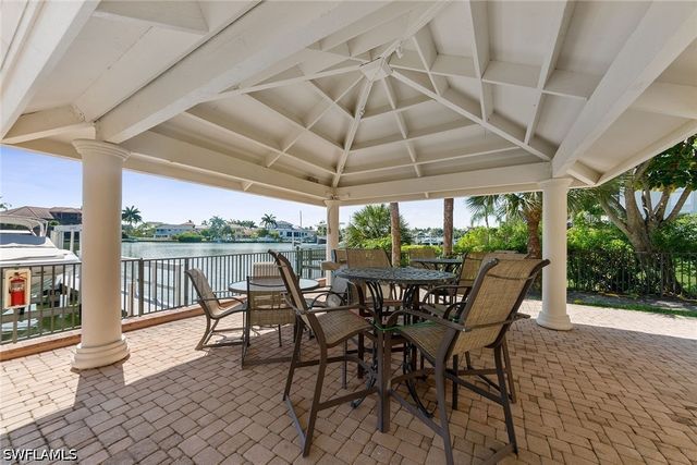 10620 Gulf Shore DR 602, Naples, FL 34108