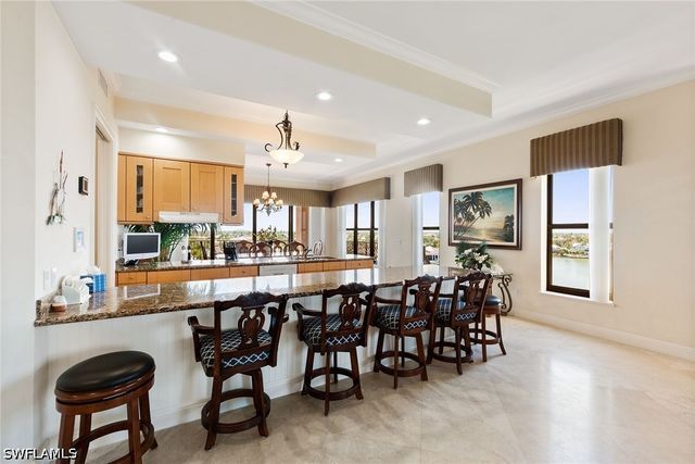 10620 Gulf Shore DR 602, Naples, FL 34108
