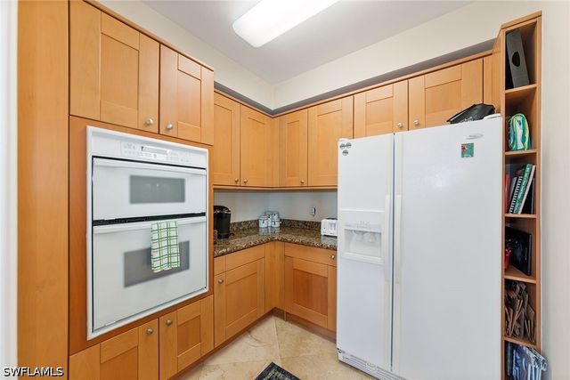 10620 Gulf Shore DR 602, Naples, FL 34108