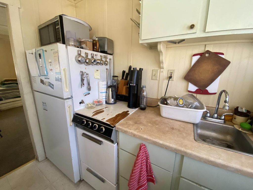 Image 5 of property listing at 33081 Road 222, North Fork, CA 93643